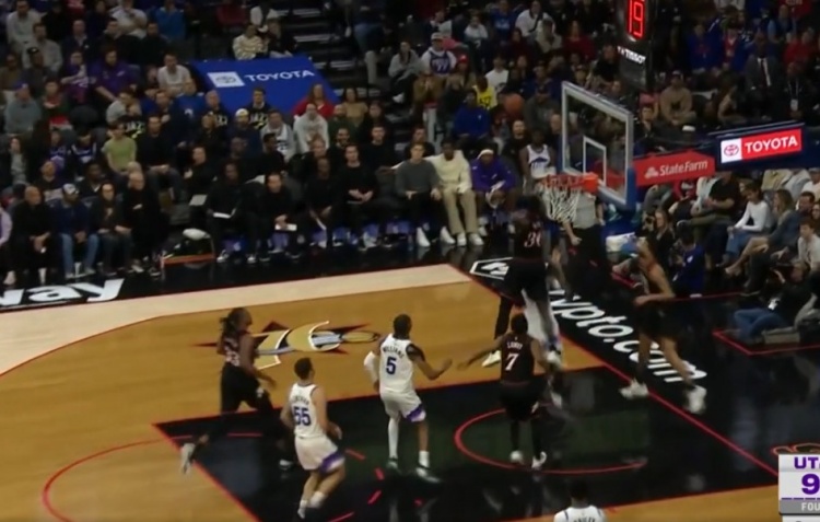 世界杯直播下载官网-无处不在！博纳奋力追防 腾空暴起送科利尔遮天大帽